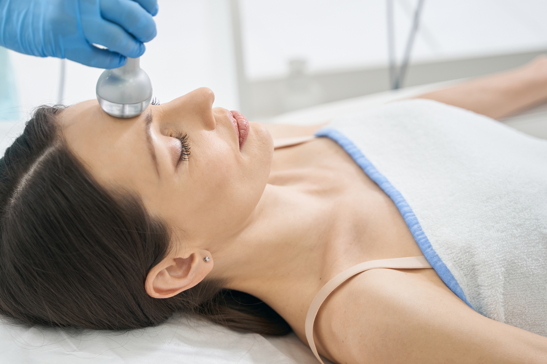 Body-Contouring,-Skin-Tightening